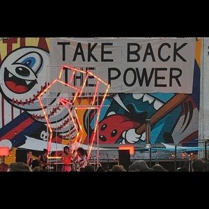 Meet your Posher, Dell